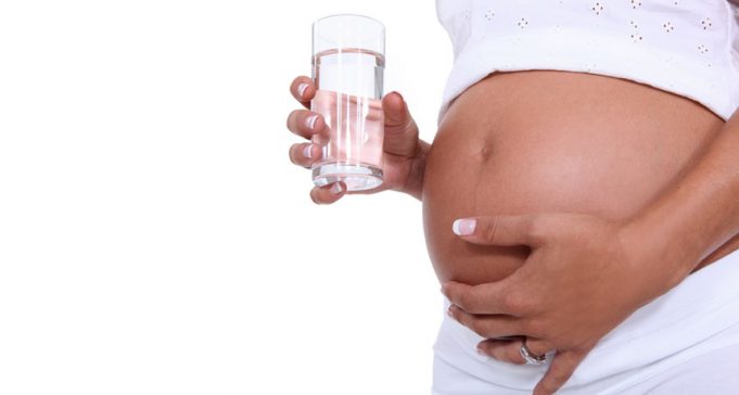 water drinking pregnant